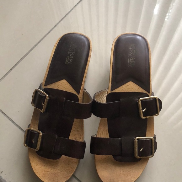 Shoe - Picture 1 of 2